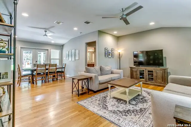 411 Garraty Rd, Terrell Hills, TX 78209 - #3