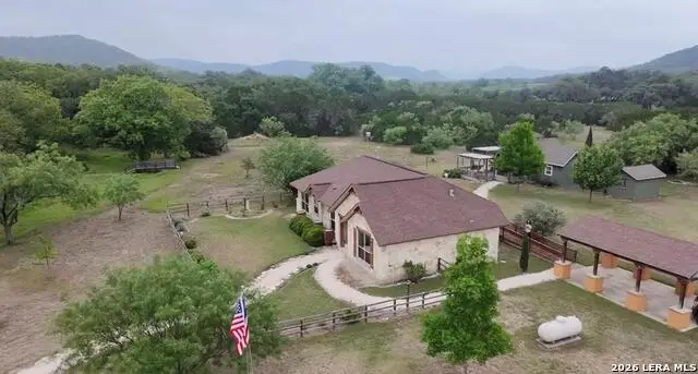 28799 N Us Highway 83, Concan, TX 78838 - #1