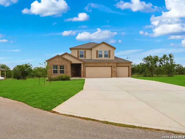 132 Reno Trl, Floresville, TX 78114 - #2