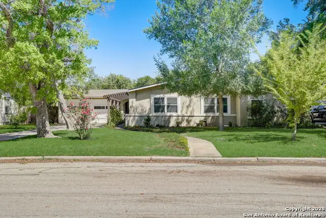 631 E Nottingham Dr, San Antonio, TX 78209 - #1