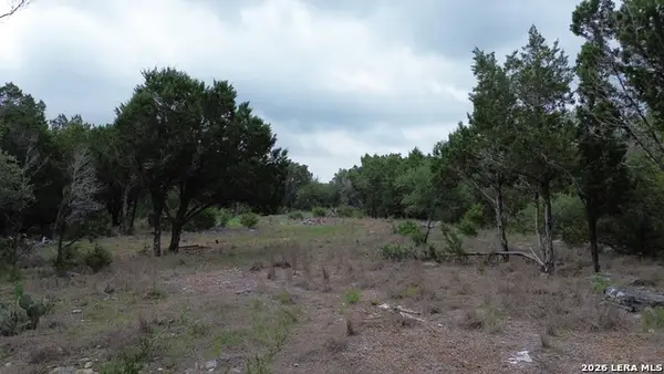 1240 Happy Hollow Dr, New Braunfels, TX 78132