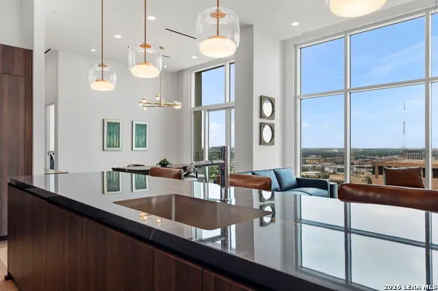 123 Lexington #APT 1703, San Antonio, TX 78205 - #2