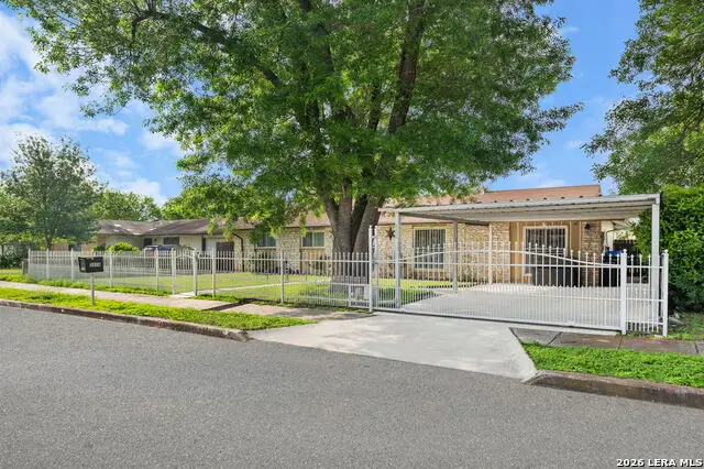5826 Castle Brook Dr, San Antonio, TX 78218 - #2