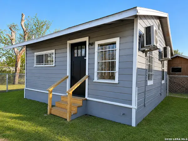 534 Sharmain Pl, San Antonio, TX 78221