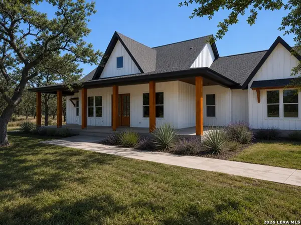 120 Pinot Pl, La Vernia, TX 78121