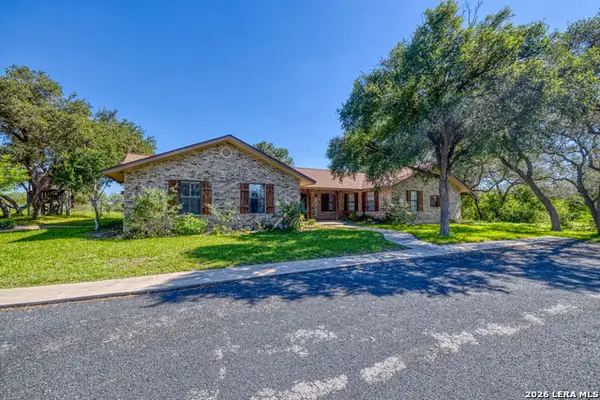 335 Sunset Ridge, Uvalde, TX 78801