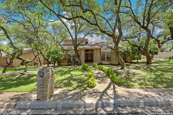 13102 N Hunters Cir, San Antonio, TX 78230