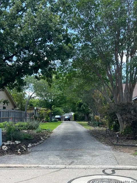 7131 Thrush View Ln, San Antonio, TX 78209 - #1