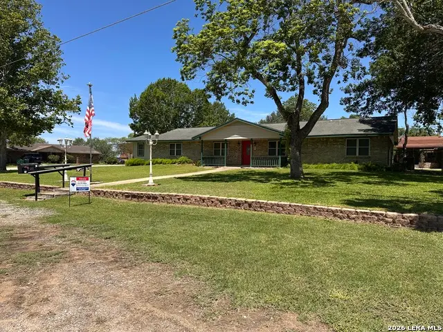 601 Poplar St, Jourdanton, TX 78026 - #1