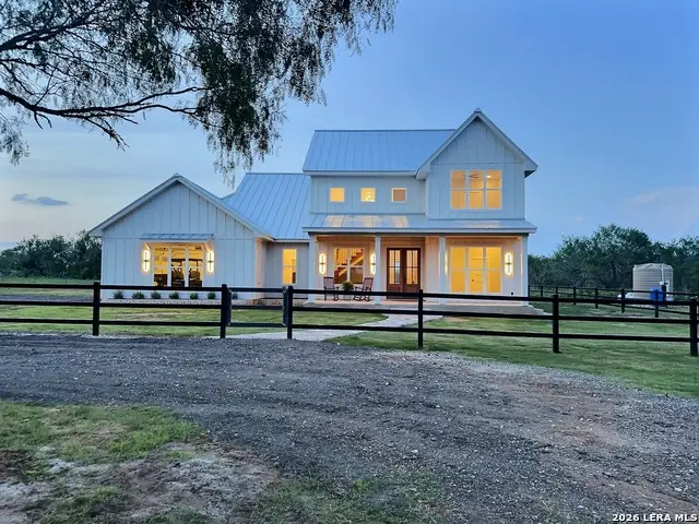 1230 Old Pearsall Rd, Jourdanton, TX 78026 - #2