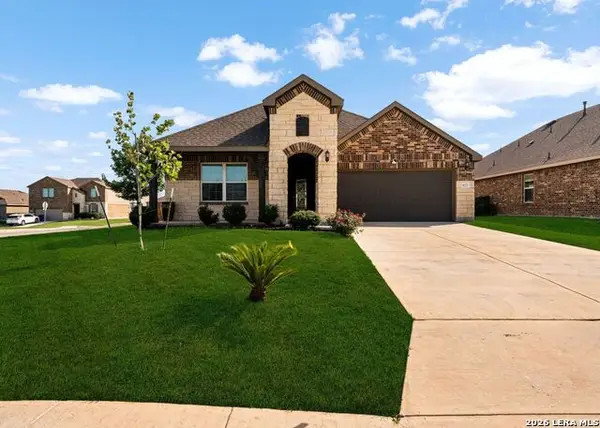 672 Ridgemeadow Dr, New Braunfels, TX 78130
