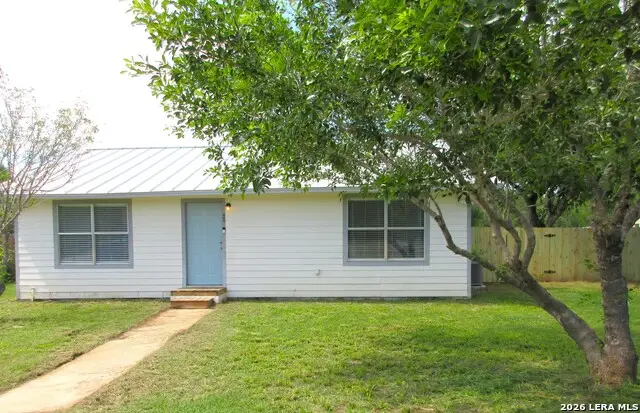 409 Coughran Rd, Pleasanton, TX 78064 - #1
