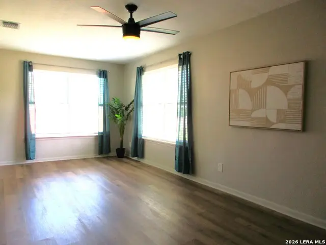 409 Coughran Rd, Pleasanton, TX 78064 - #2