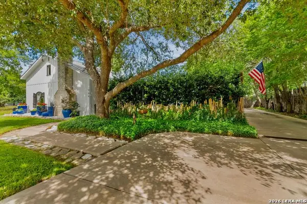 904 N Lincoln St, Fredericksburg, TX 78624