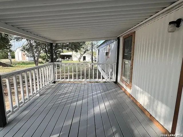 700 Lopez St, George West, TX 78022 - #3