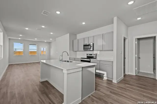 9942 Chavaneaux Lndg, San Antonio, TX 78221 - #3