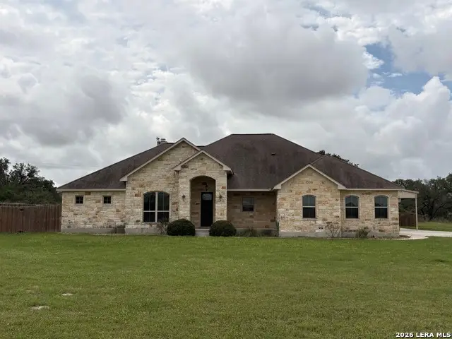 125 Abrego Run Dr, Floresville, TX 78114 - #1