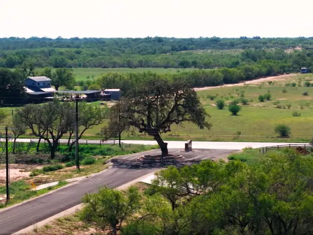 113 Cr 2644, Moore, TX 78057 - #3