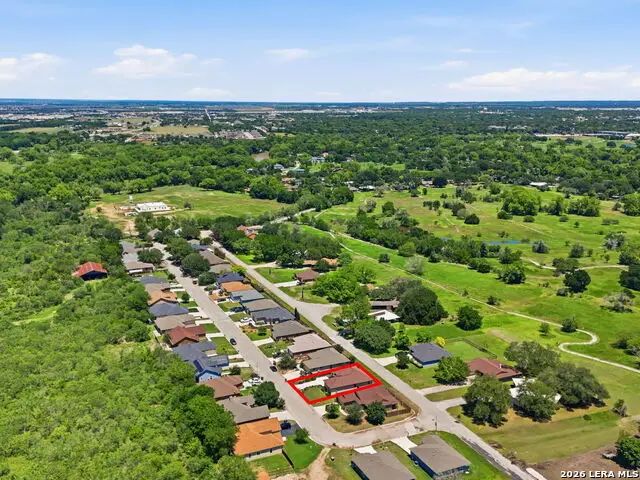 225 Greenway Dr, Seguin, TX 78155 - #1
