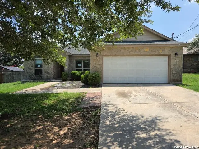 106 Crestway, Floresville, TX 78114 - #1