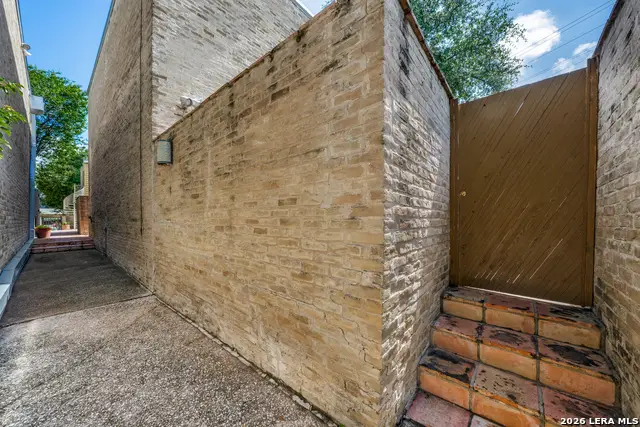 185 Terrell Rd #201, San Antonio, TX 78209 - #2