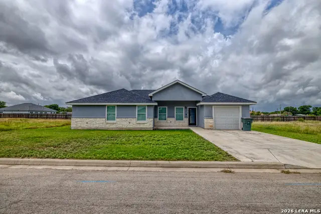 412 Guajillo, Uvalde, TX 78801 - #1