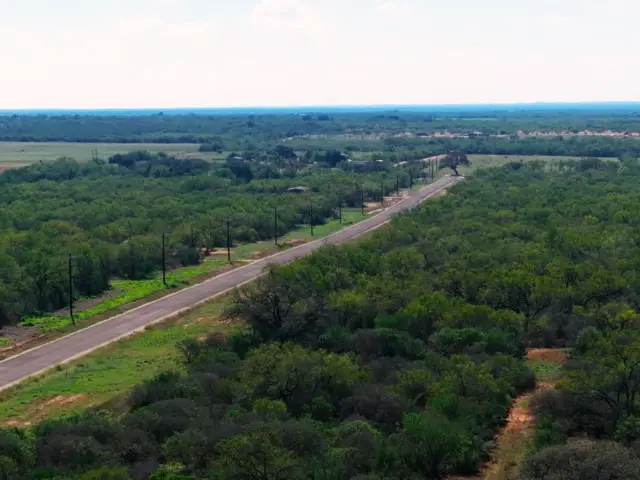 140 Cr 2644, Moore, TX 78057 - #2
