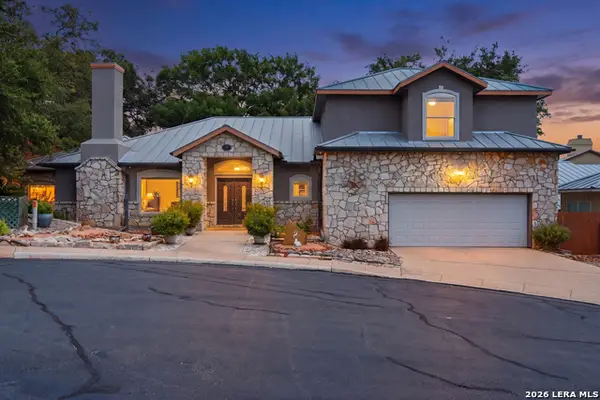 8 Donore Cir, San Antonio, TX 78229