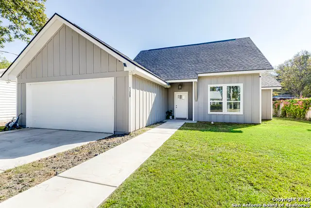 1209 Avenue K, Hondo, TX 78861 - #2