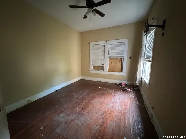 1027 Vermont St, San Antonio, TX 78211 - #3