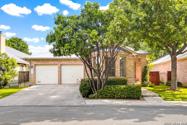 25 Stoneleigh Way, San Antonio, TX 78218 - #2