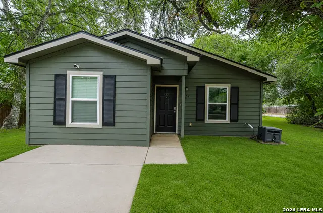 229 Virginia St, Pleasanton, TX 78064 - #1