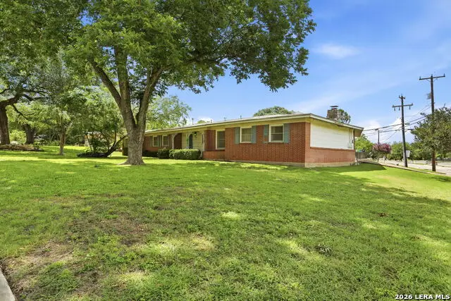 900 Canterbury Hill St, Terrell Hills, TX 78209 - #2