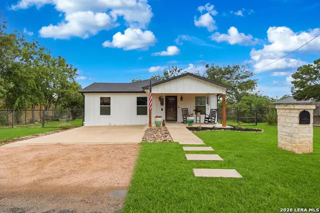 1511 Jackson St, Castroville, TX 78009 - #2