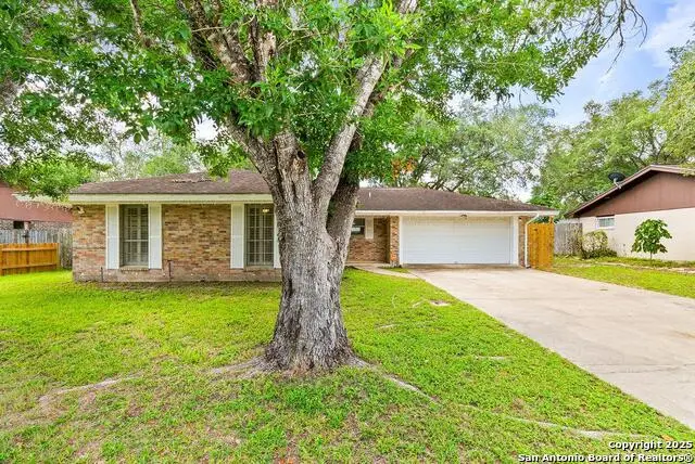 1404 Las Palmas, Beeville, TX 78102 - #2