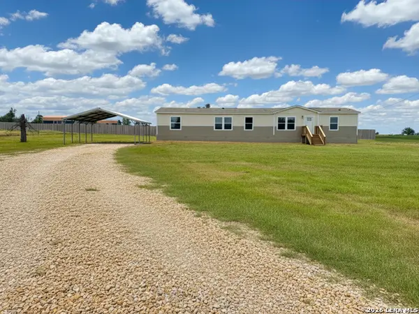 4214 Woodrow Center Rd, Kingsbury, TX 78638