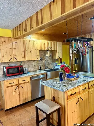 794 Duncan St, Carrizo Springs, TX 78834 - #3
