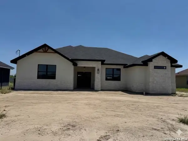 221 Violeta Dr, Eagle Pass, TX 78852