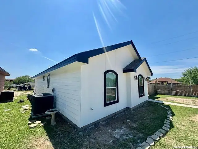 698 Paco St, Eagle Pass, TX 78852 - #2