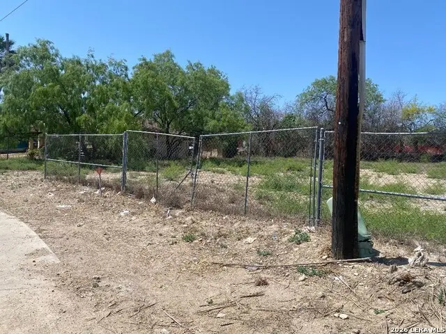 140 Balcones Blvd, Eagle Pass, TX 78852 - #3