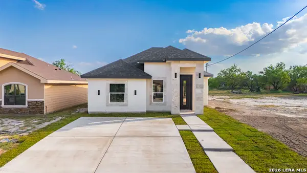 42 Dub Drive, Eagle Pass, TX 78852