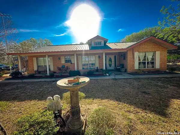 759 Mcdavid St, Quemado, TX 78877