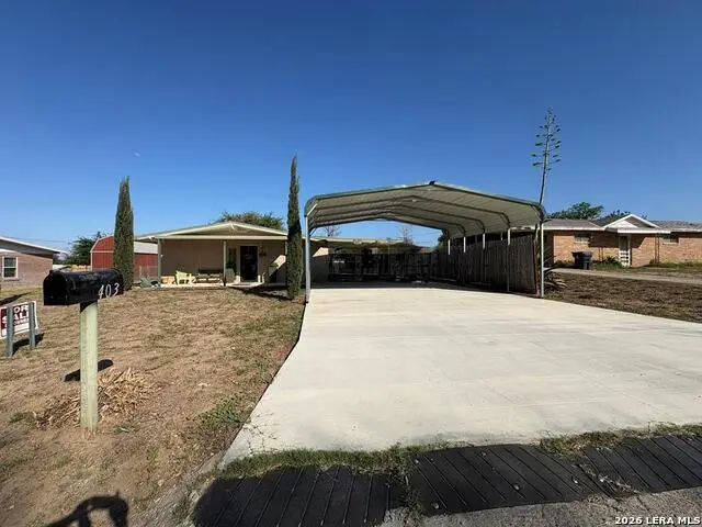 403 11th, Carrizo Springs, TX 78834 - #1