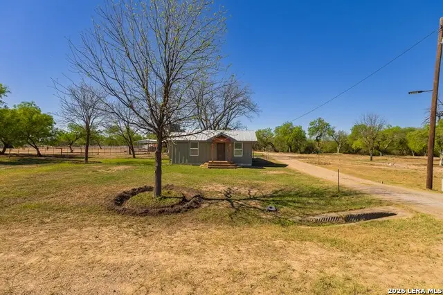 17301 N Us Hwy 277, Quemado, TX 78877 - #2
