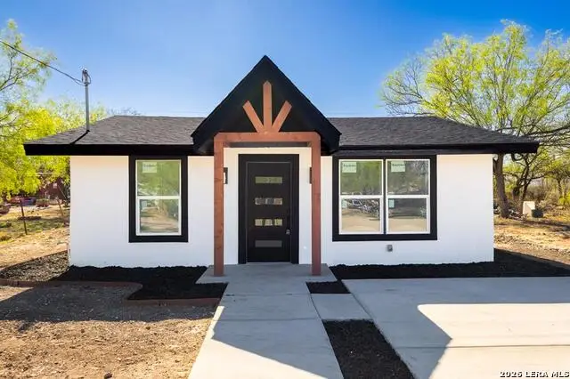 182 Victoriano Ave, Eagle Pass, TX 78852 - #1