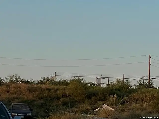 192 View Dr, Eagle Pass, TX 78852 - #2