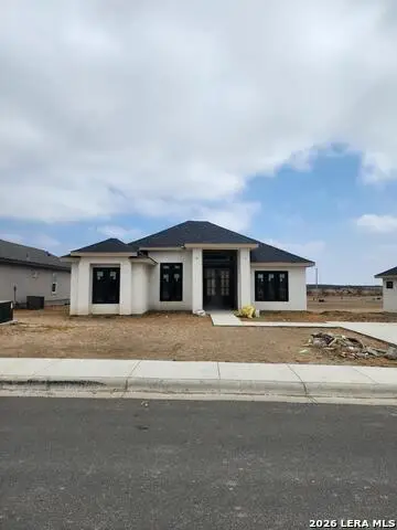 3207 Ethel Dr., Eagle Pass, TX 78852 - #2