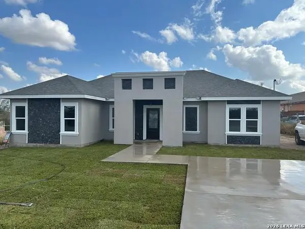 85 Linda Vista Dr, Eagle Pass, TX 78852