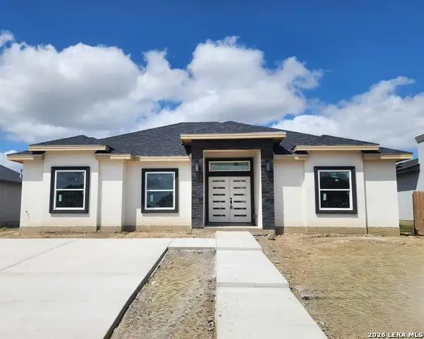 3186 Ethel Dr., Eagle Pass, TX 78852 - #2