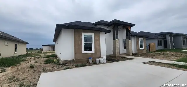 3278 Ethel Dr., Eagle Pass, TX 78852 - #3